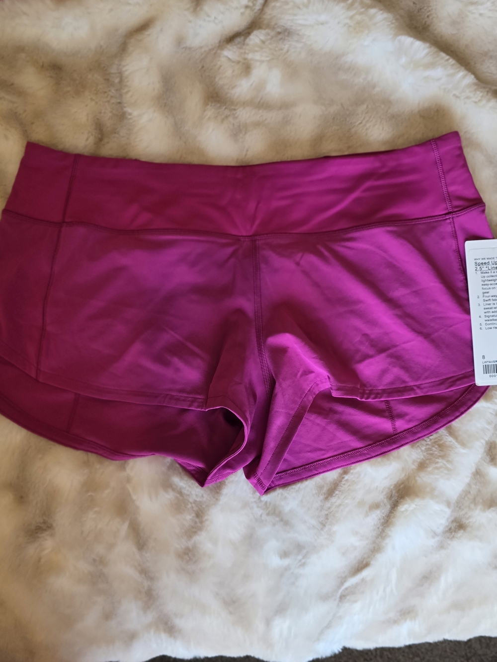 Women’s Lululemon Athletic Shorts - Size 8 Speed Up Low Rise Short 2.5"